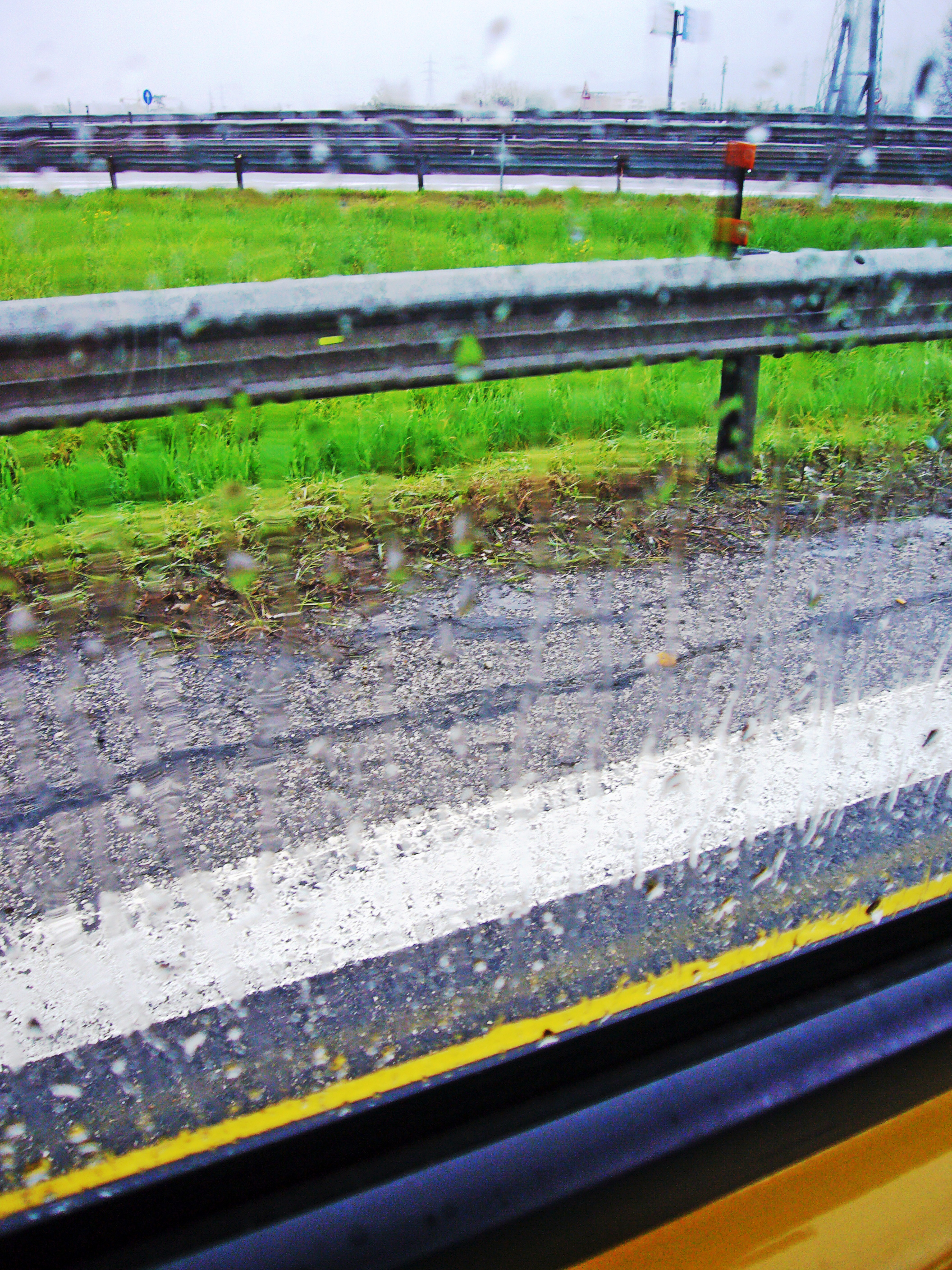 pioggia dal finestrino_2